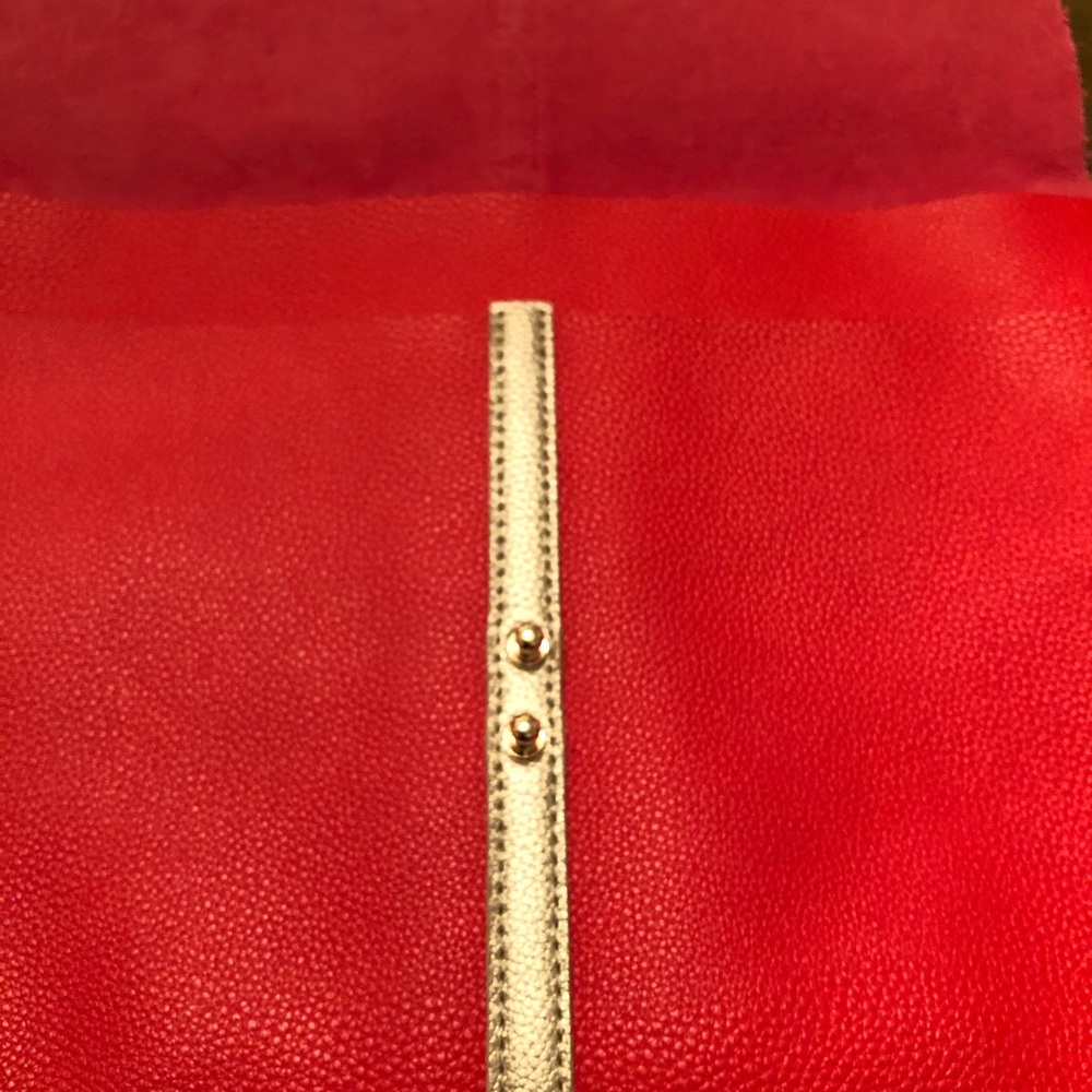 CASE - Picture 11 of 14